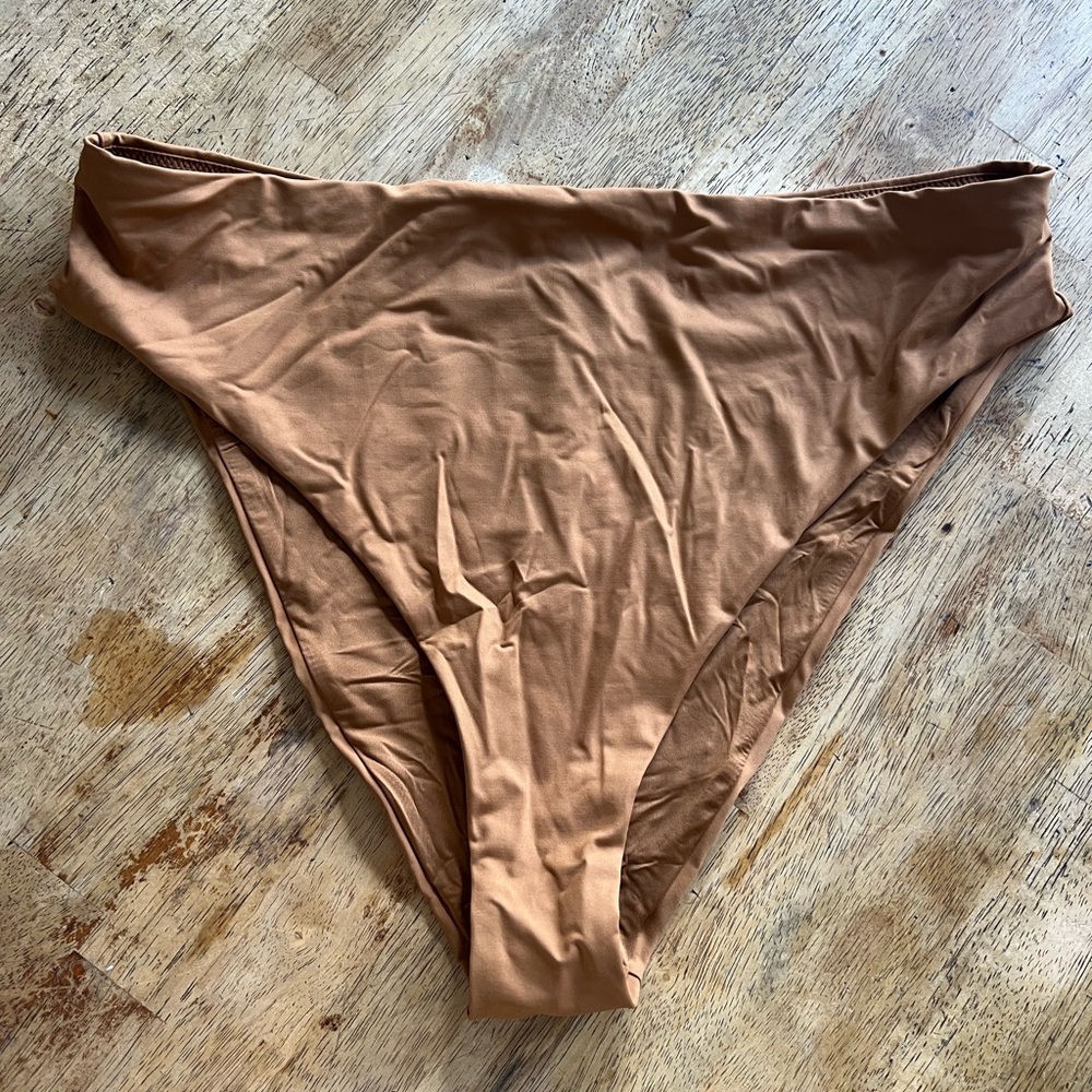 Skims Mid Waist Tan Bikini Bottom Color Almond NWT 2x runs smaller